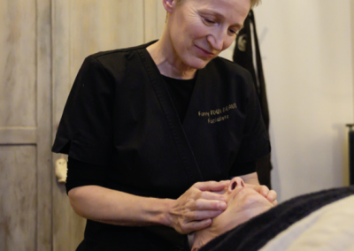 Fanny Facialiste – Massages du visage sur mesure et yoga du visage